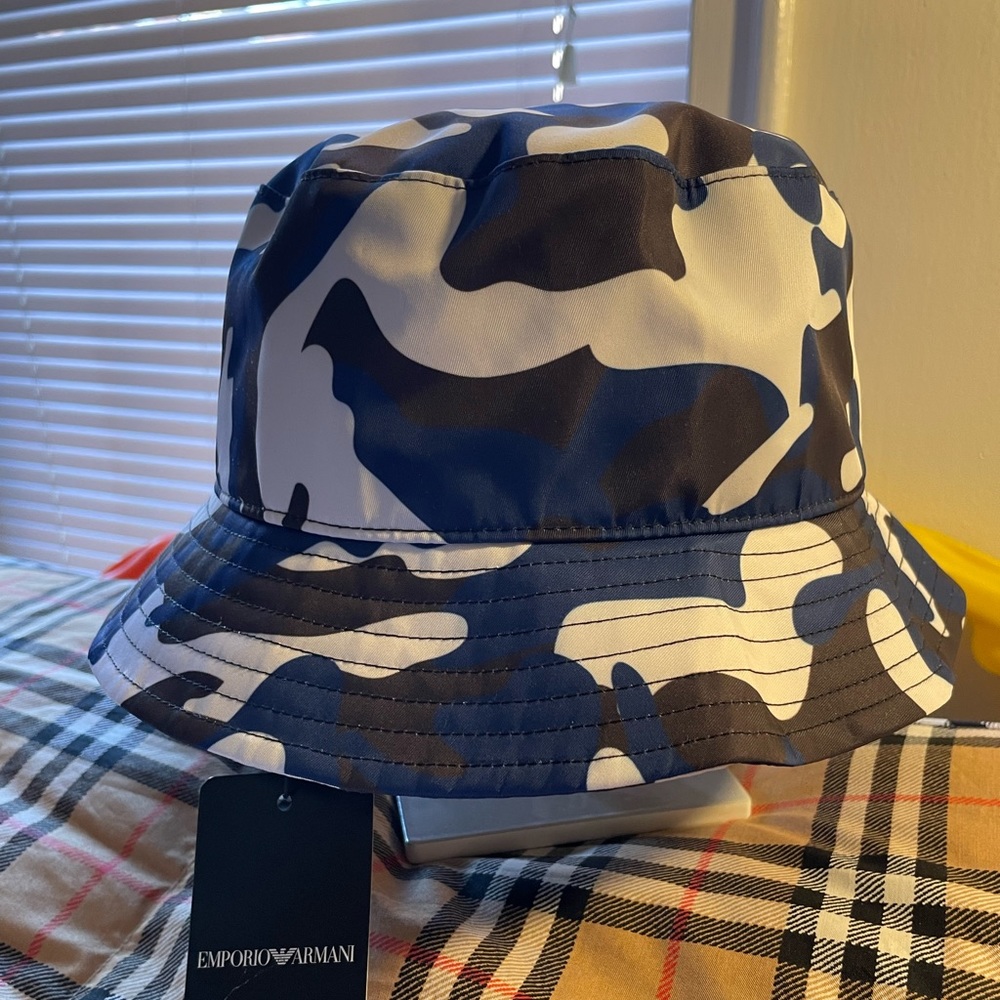 Emporio Armani fisherman hat kids Large  bucket hat 10-12 NWT